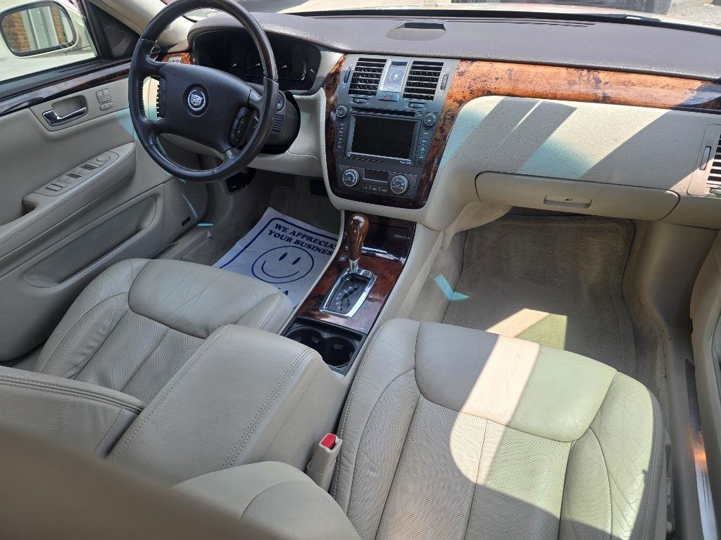 Cadillac DTS  2011