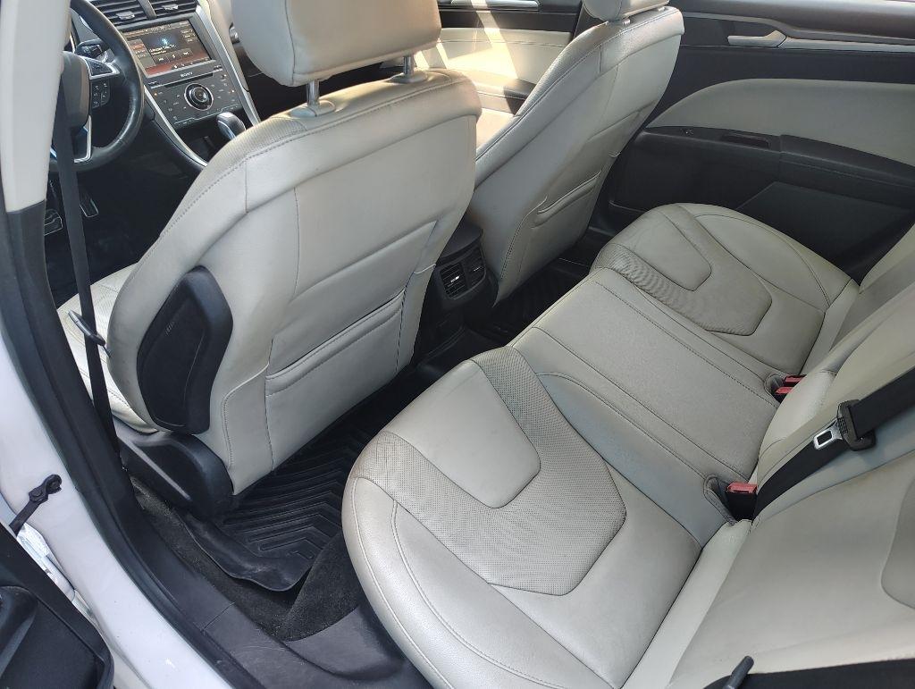 Ford Fusion  2015