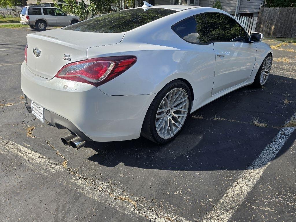 Hyundai Genesis Coupe  2015