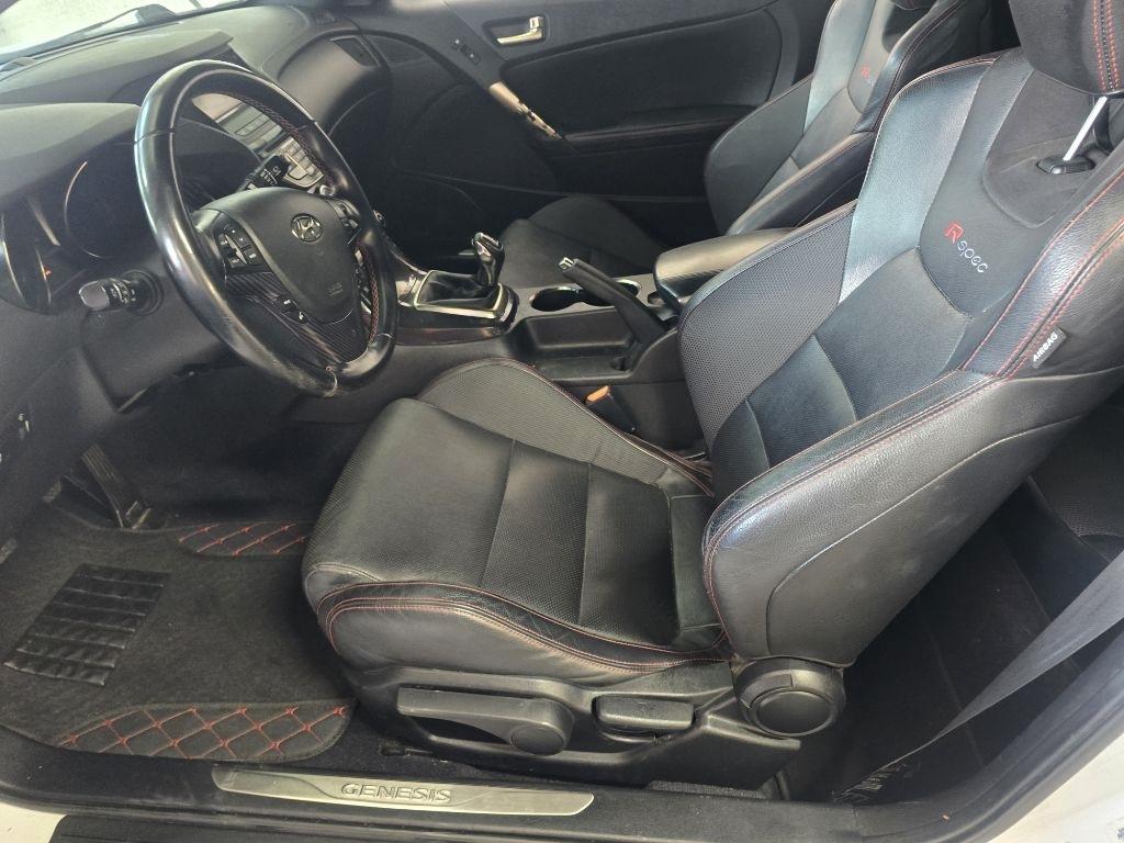 Hyundai Genesis Coupe  2015