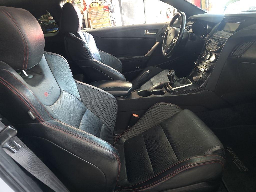 Hyundai Genesis Coupe  2015