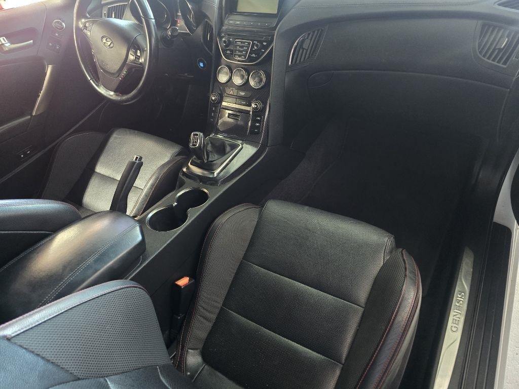Hyundai Genesis Coupe  2015