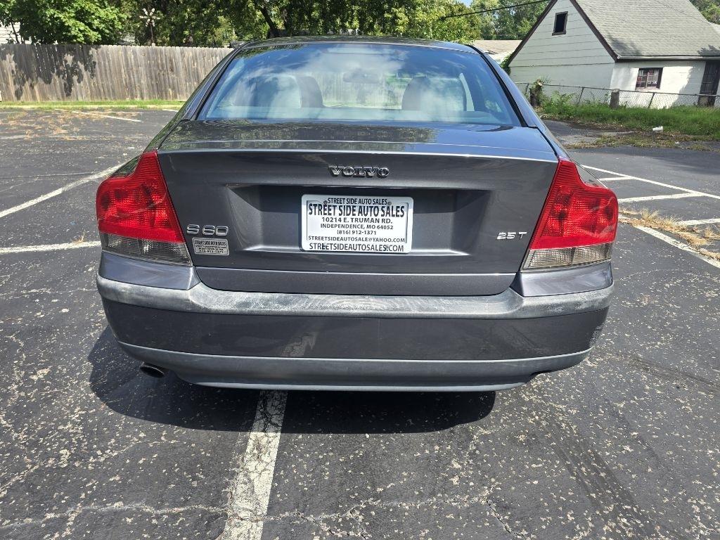 Volvo S60  2004