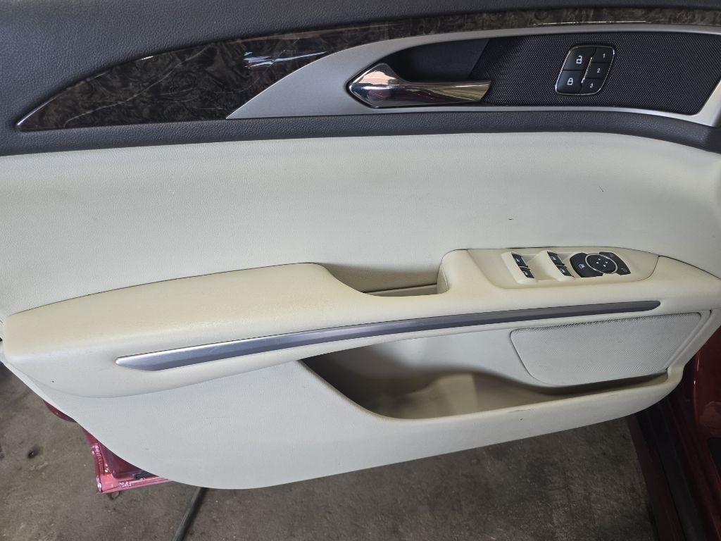 Lincoln MKZ  2014