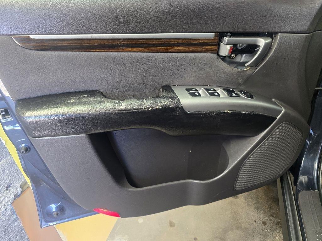 Hyundai Santa Fe  2011
