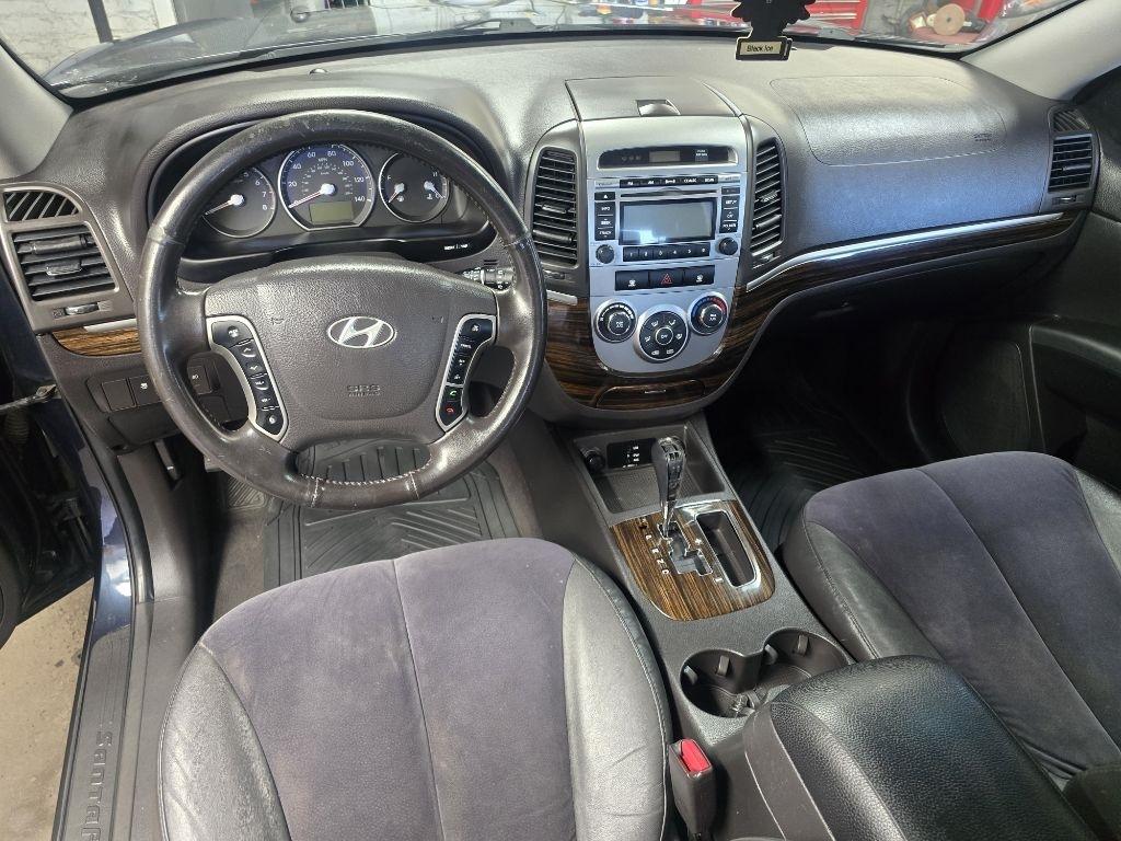 Hyundai Santa Fe  2011