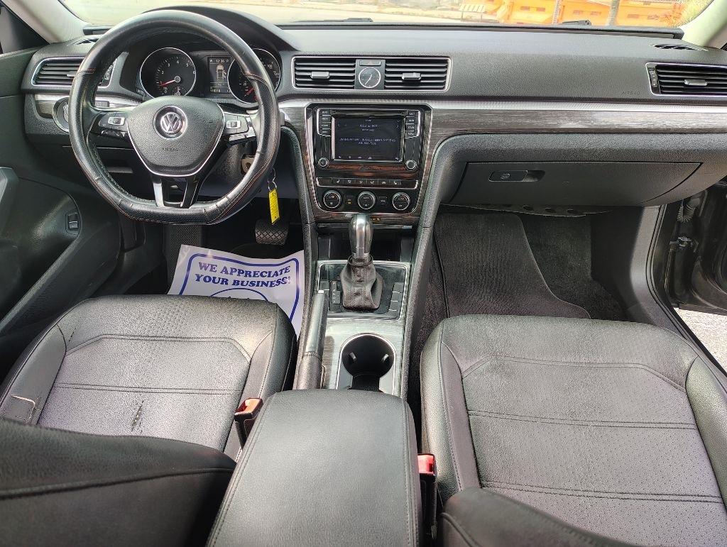 Volkswagen Passat  2016