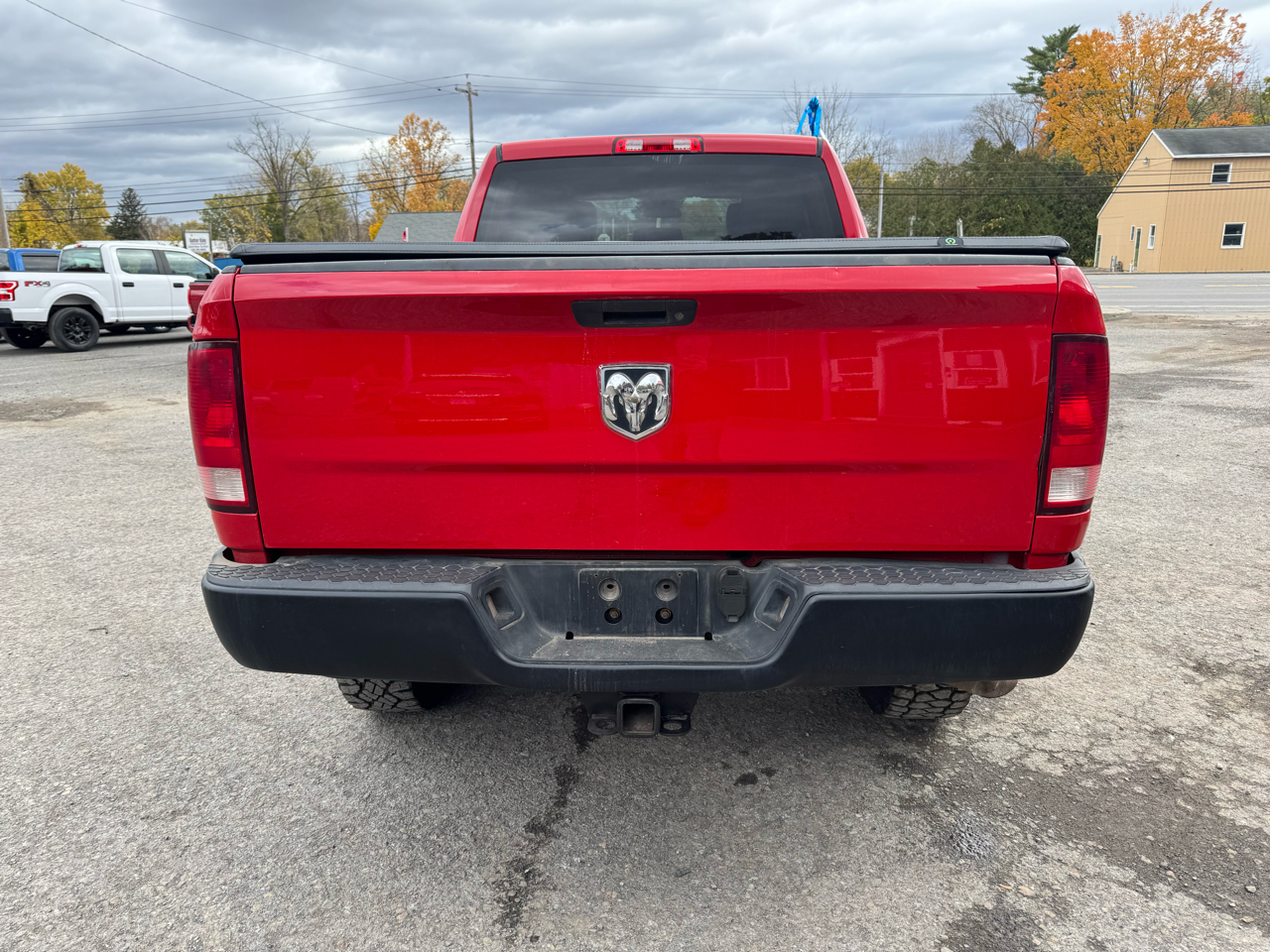 RAM 2500 Tradesman 4x4 Crew Cab 6'4" Box 2017 RAM 2500 Tradesman 4x4 Crew Cab 6'4" Box 2017