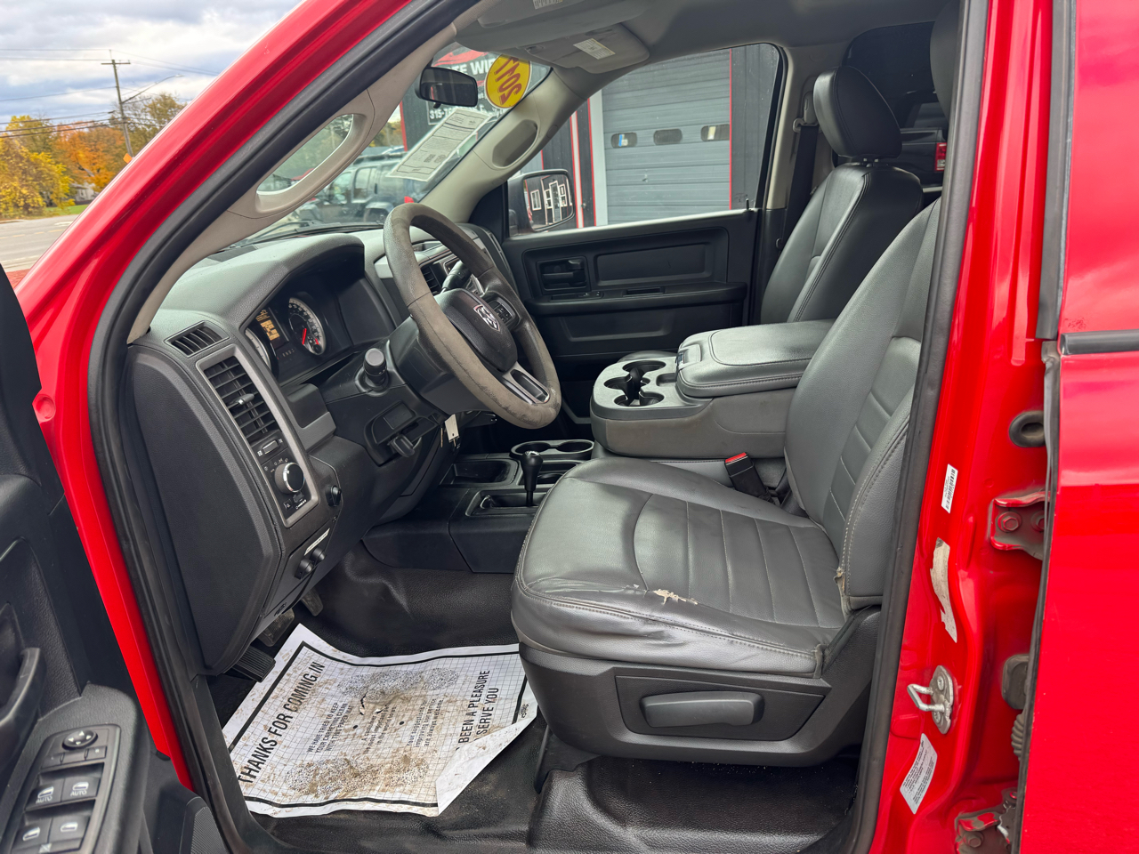 RAM 2500 Tradesman 4x4 Crew Cab 6'4" Box 2017 RAM 2500 Tradesman 4x4 Crew Cab 6'4" Box 2017