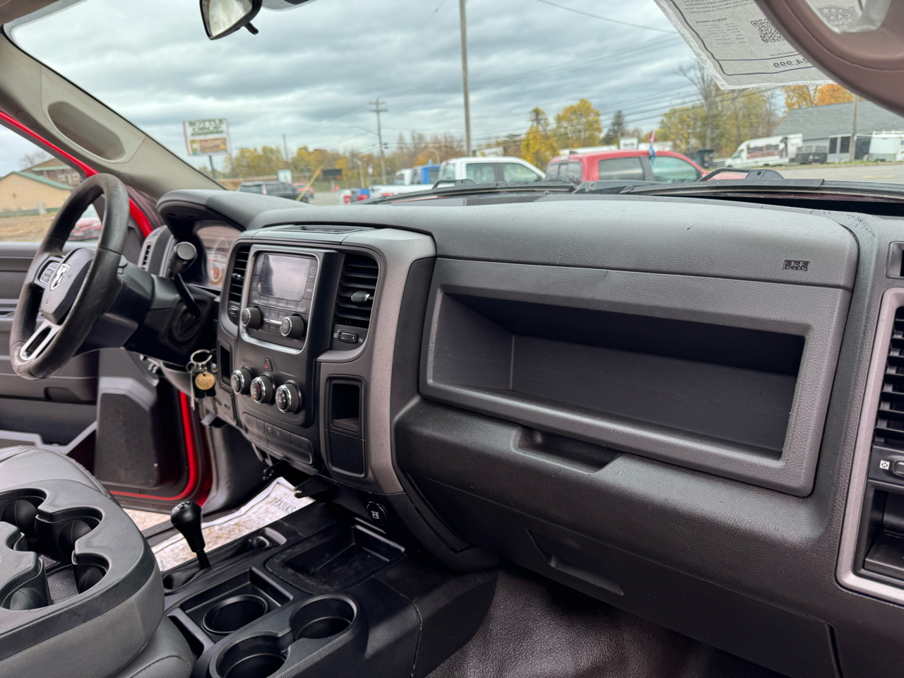 RAM 2500 Tradesman 4x4 Crew Cab 6'4" Box 2017 RAM 2500 Tradesman 4x4 Crew Cab 6'4" Box 2017