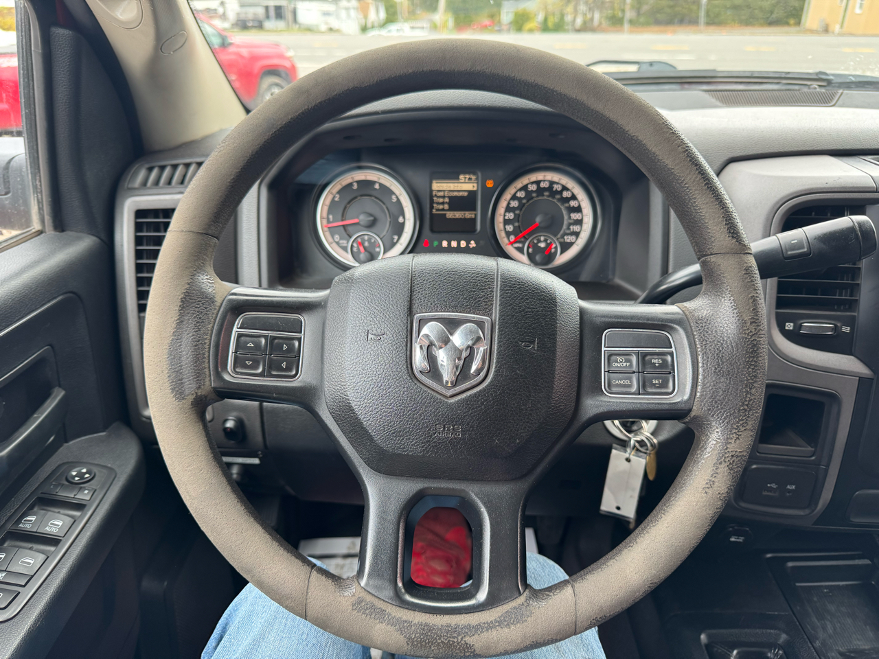 RAM 2500 Tradesman 4x4 Crew Cab 6'4" Box 2017 RAM 2500 Tradesman 4x4 Crew Cab 6'4" Box 2017