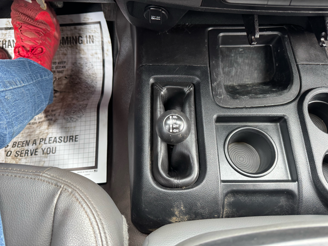 RAM 2500 Tradesman 4x4 Crew Cab 6'4" Box 2017 RAM 2500 Tradesman 4x4 Crew Cab 6'4" Box 2017