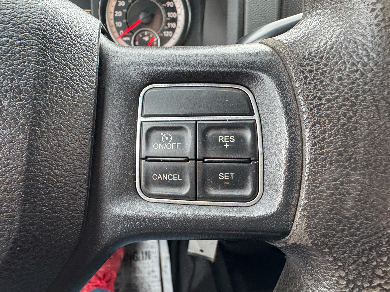 RAM 2500 Tradesman 4x4 Crew Cab 6'4" Box 2017 RAM 2500 Tradesman 4x4 Crew Cab 6'4" Box 2017