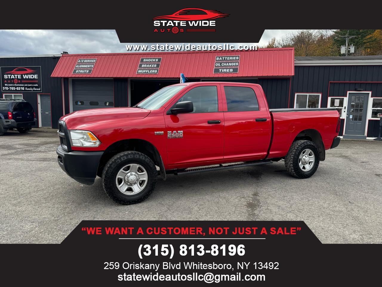 RAM 2500 Tradesman 4x4 Crew Cab 6'4" Box 2017 RAM 2500 Tradesman 4x4 Crew Cab 6'4" Box 2017
