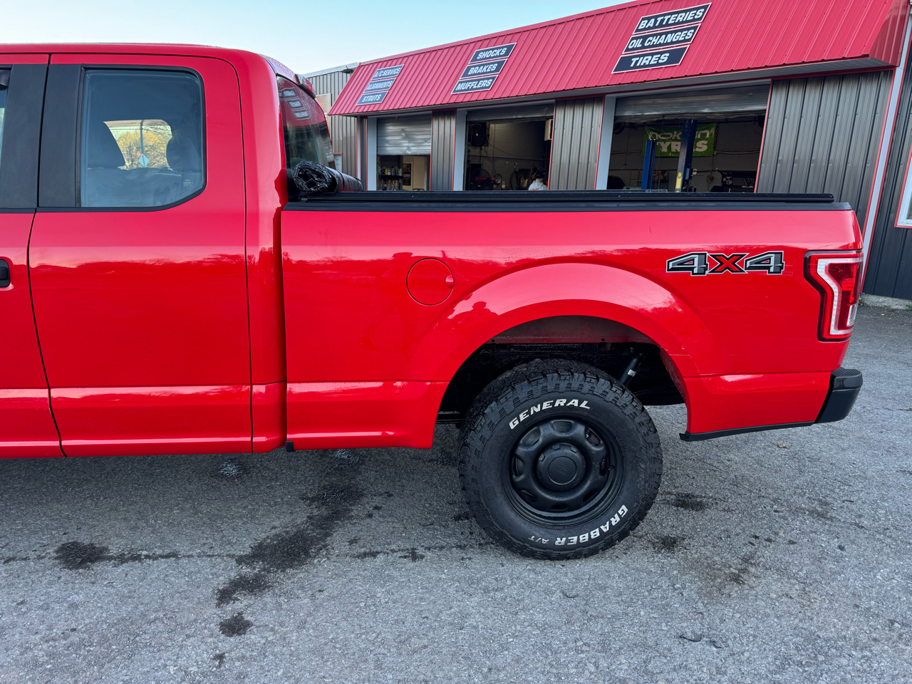 Ford F-150 4WD SuperCab 145" XL 2015 Ford F-150 4WD SuperCab 145" XL 2015
