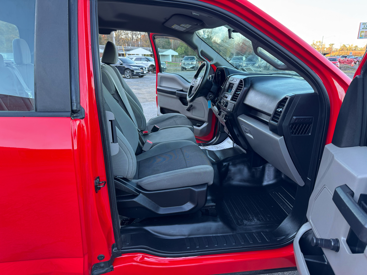 Ford F-150 4WD SuperCab 145" XL 2015 Ford F-150 4WD SuperCab 145" XL 2015