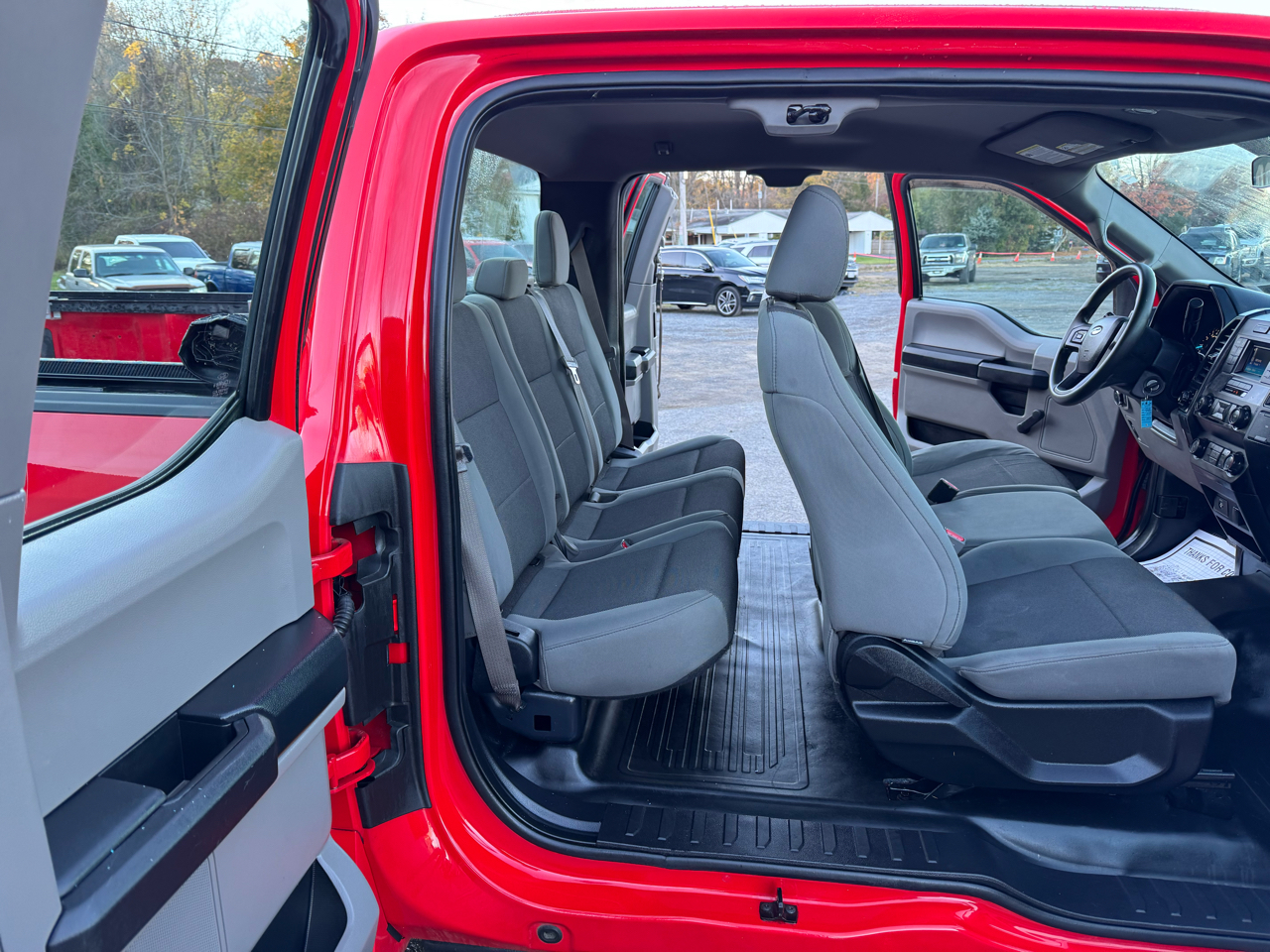 Ford F-150 4WD SuperCab 145" XL 2015 Ford F-150 4WD SuperCab 145" XL 2015