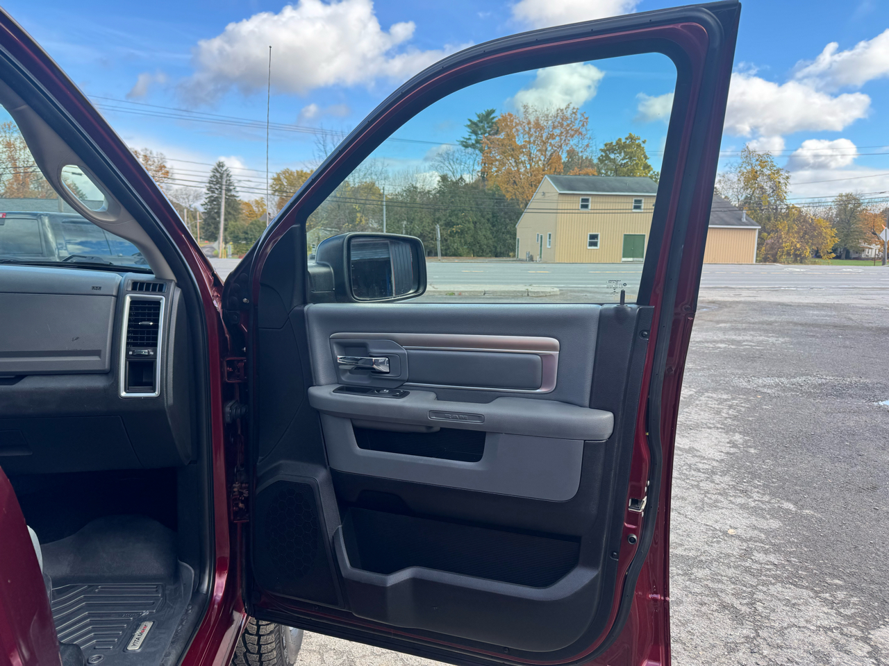RAM 2500 4WD Crew Cab 149" SLT 2016 RAM 2500 4WD Crew Cab 149" SLT 2016