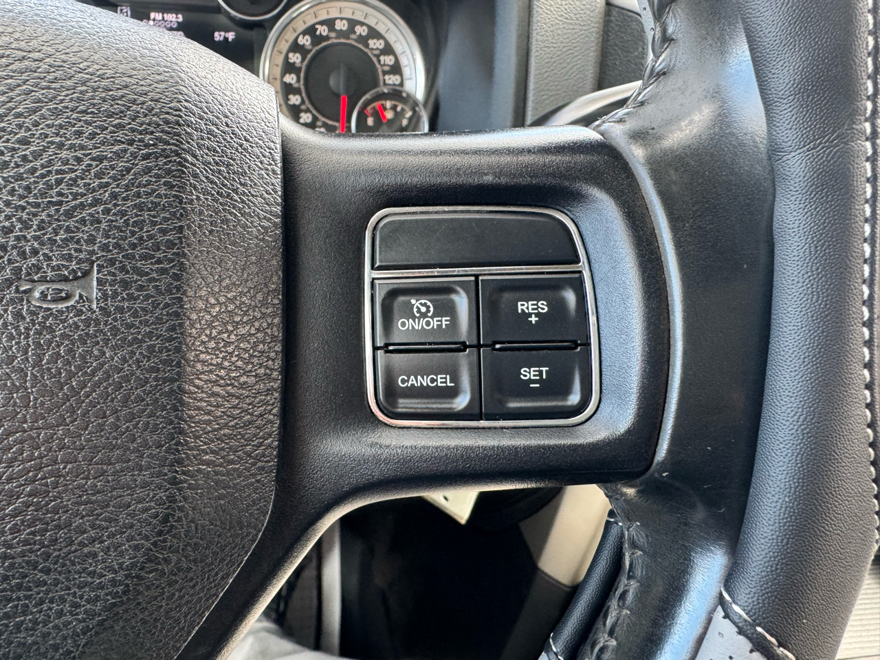 RAM 2500 4WD Crew Cab 149" SLT 2016 RAM 2500 4WD Crew Cab 149" SLT 2016