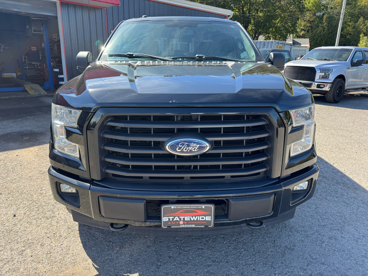 2017 Ford F-150 XLT photo 8