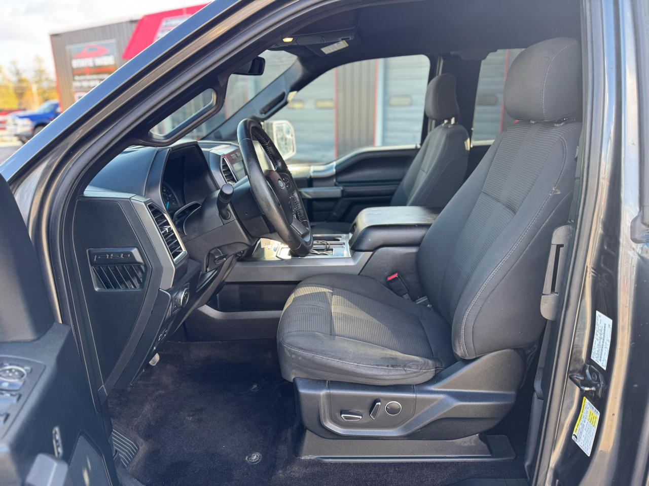 Ford F-150 4WD SuperCab 145" XLT 2016 Ford F-150 4WD SuperCab 145" XLT 2016