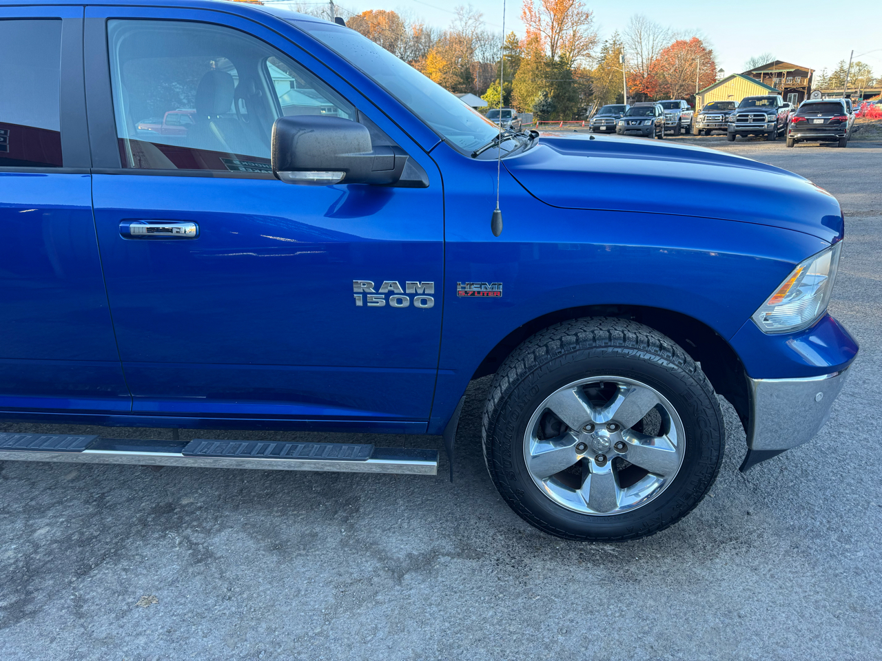 RAM 1500 Big Horn 4x4 Crew Cab 5'7" Box 2017 RAM 1500 Big Horn 4x4 Crew Cab 5'7" Box 2017