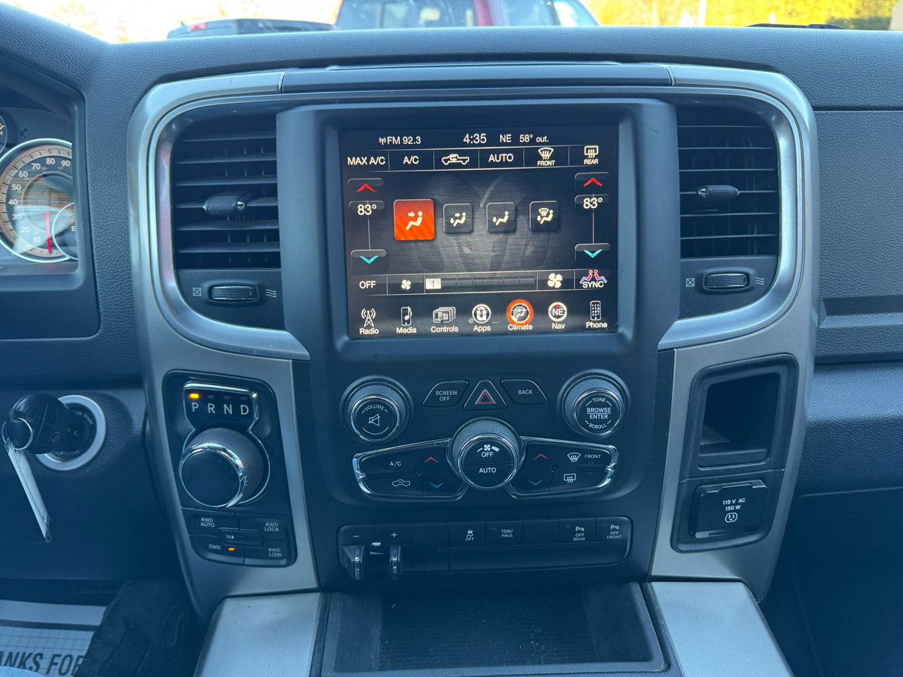 RAM 1500 Big Horn 4x4 Crew Cab 5'7" Box 2017 RAM 1500 Big Horn 4x4 Crew Cab 5'7" Box 2017