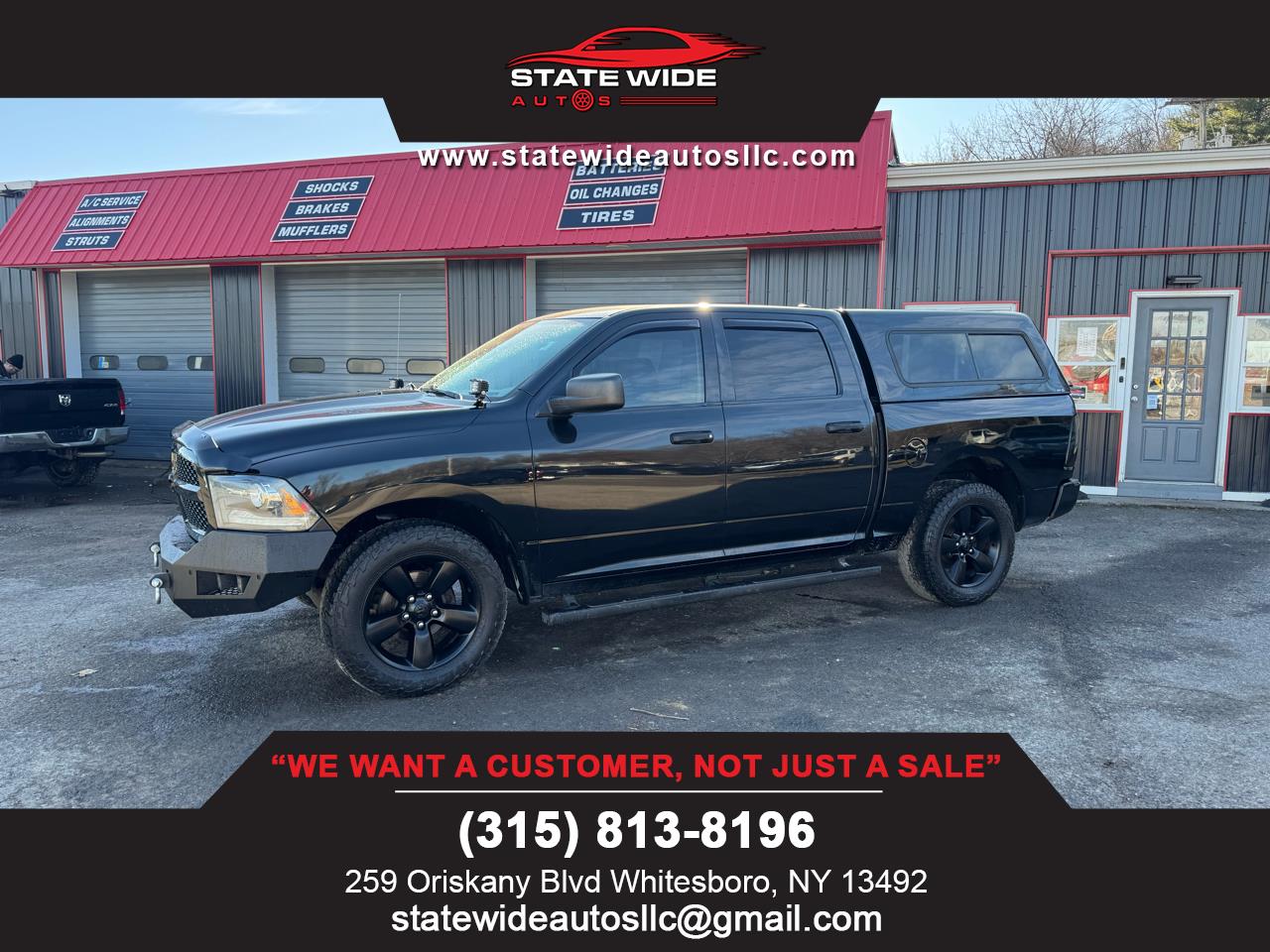 2014 RAM 1500 4WD Crew Cab 140.5" Express