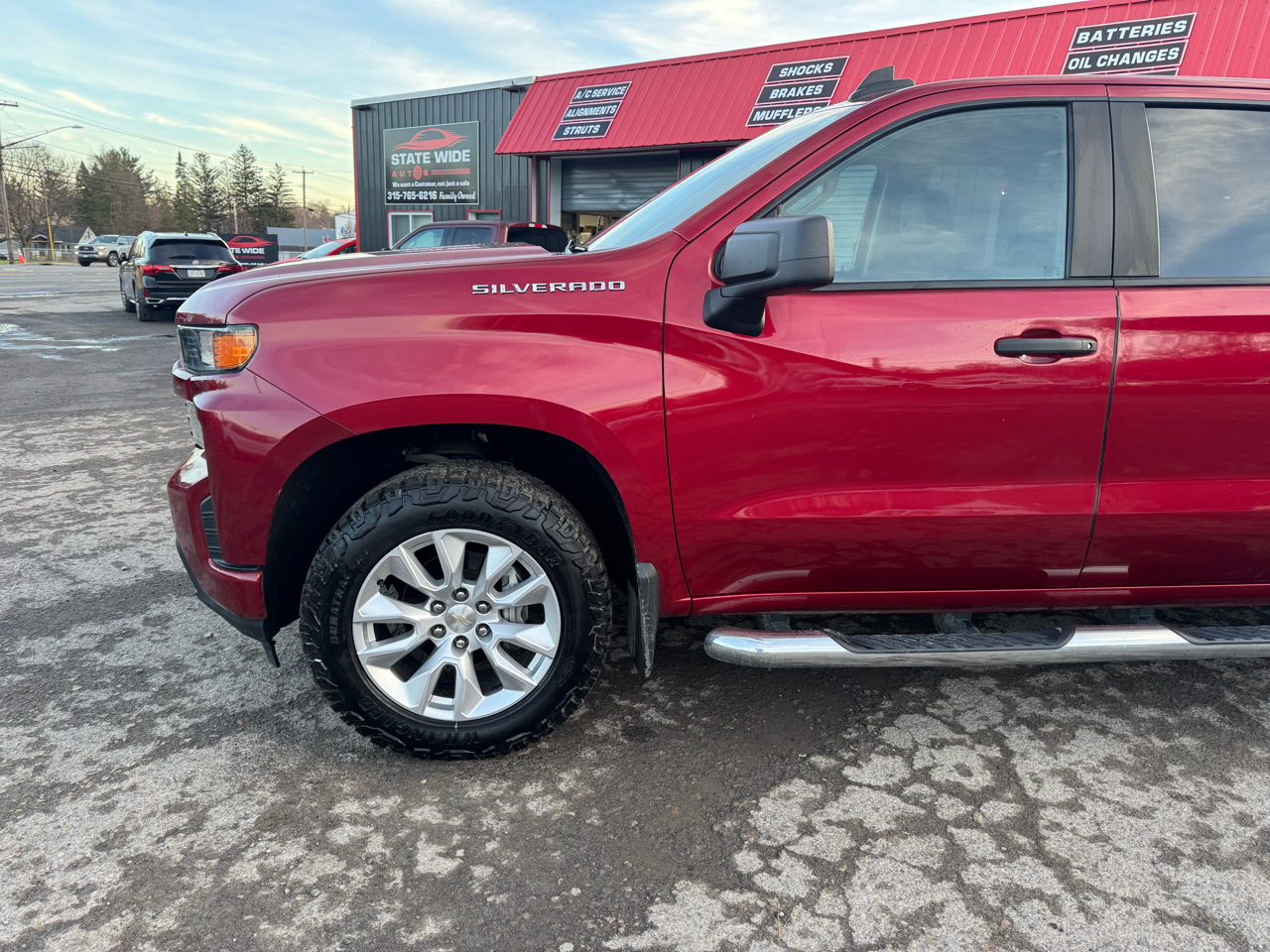 Chevrolet Silverado 1500 4WD Crew Cab 147" Custom 2020