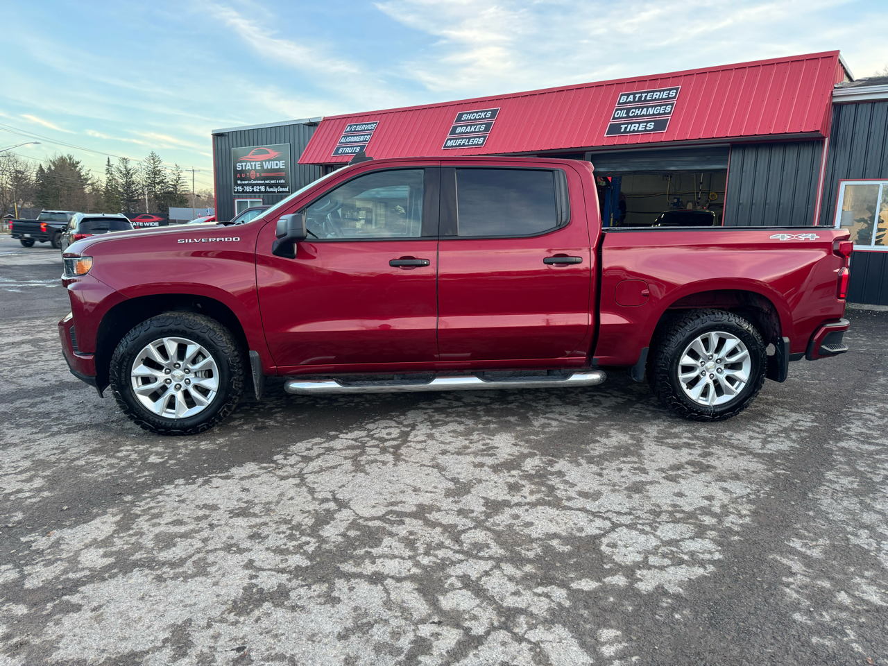 Chevrolet Silverado 1500 4WD Crew Cab 147" Custom 2020
