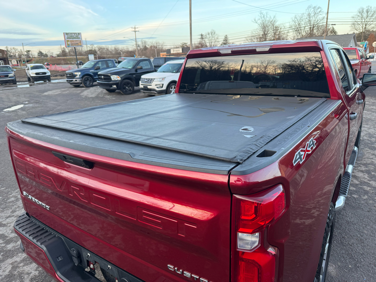 Chevrolet Silverado 1500 4WD Crew Cab 147" Custom 2020