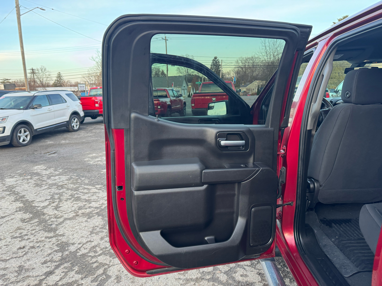 Chevrolet Silverado 1500 4WD Crew Cab 147" Custom 2020