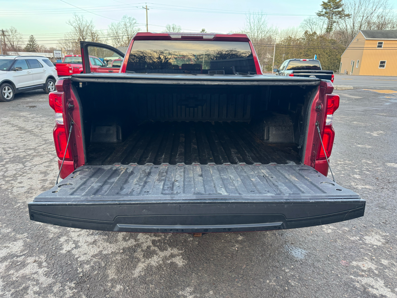 Chevrolet Silverado 1500 4WD Crew Cab 147" Custom 2020