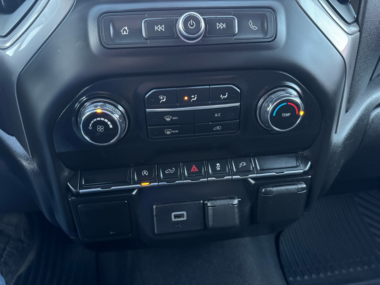 Chevrolet Silverado 1500 4WD Crew Cab 147" Custom 2020