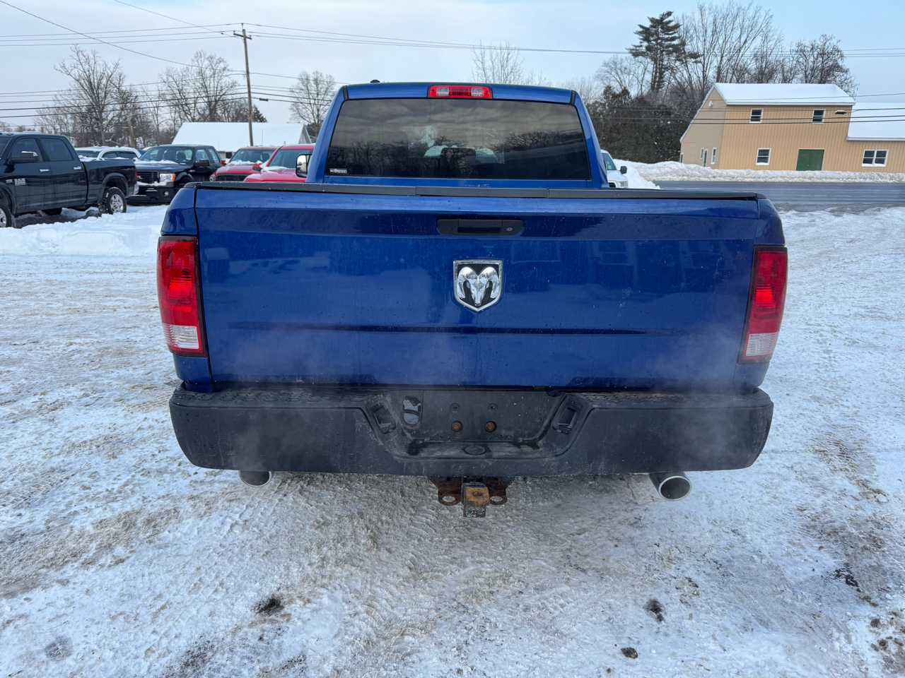 RAM 1500 4WD Quad Cab 140.5" Express 2016