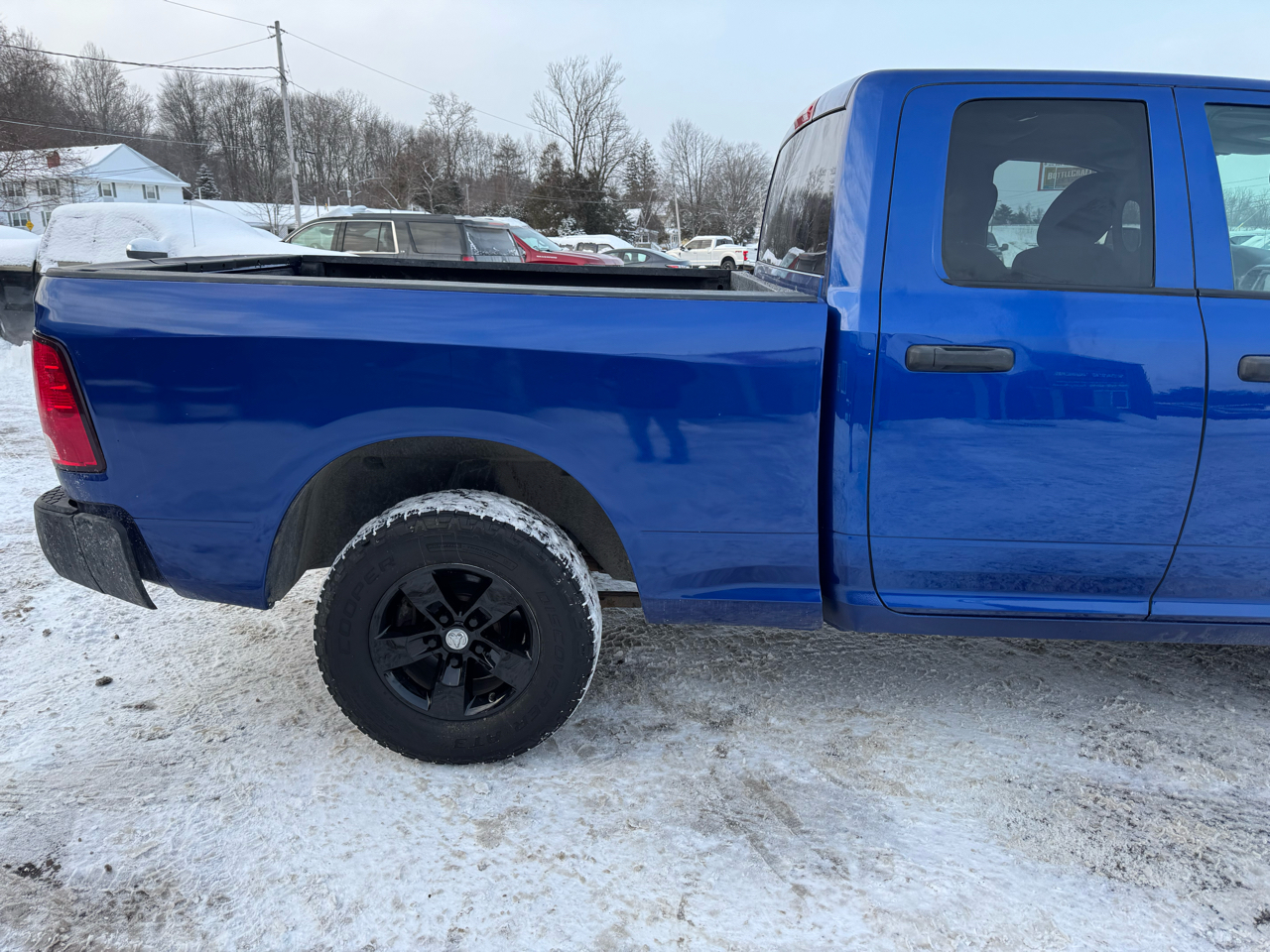 RAM 1500 4WD Quad Cab 140.5" Express 2016
