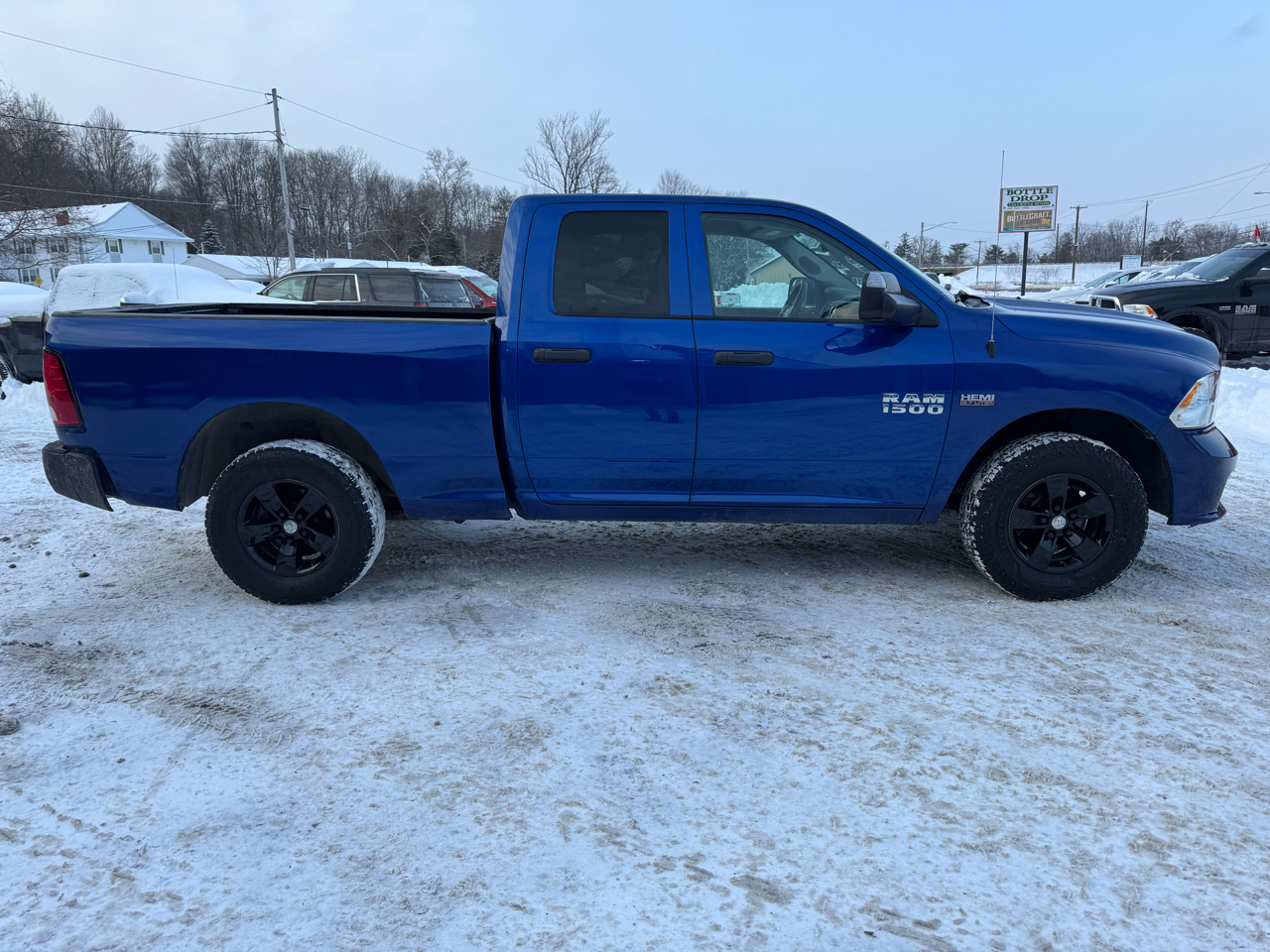 RAM 1500 4WD Quad Cab 140.5" Express 2016