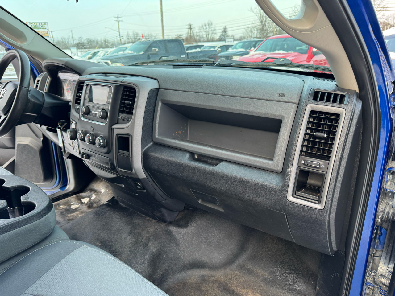 RAM 1500 4WD Quad Cab 140.5" Express 2016