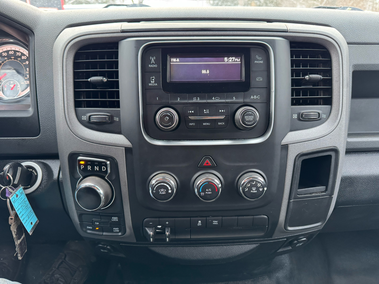 RAM 1500 4WD Quad Cab 140.5" Express 2016