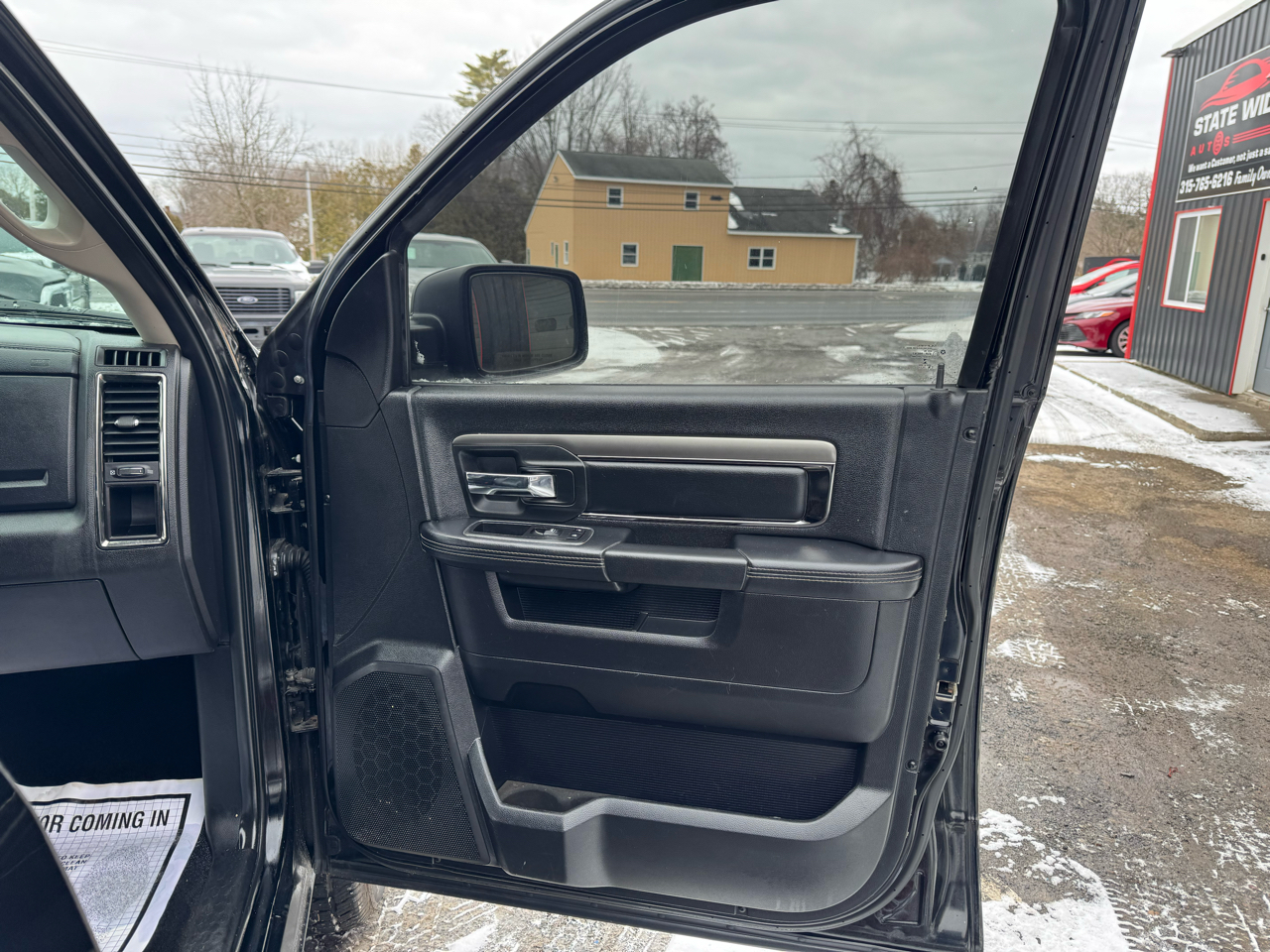 RAM 1500 4WD Crew Cab 149" Sport 2014