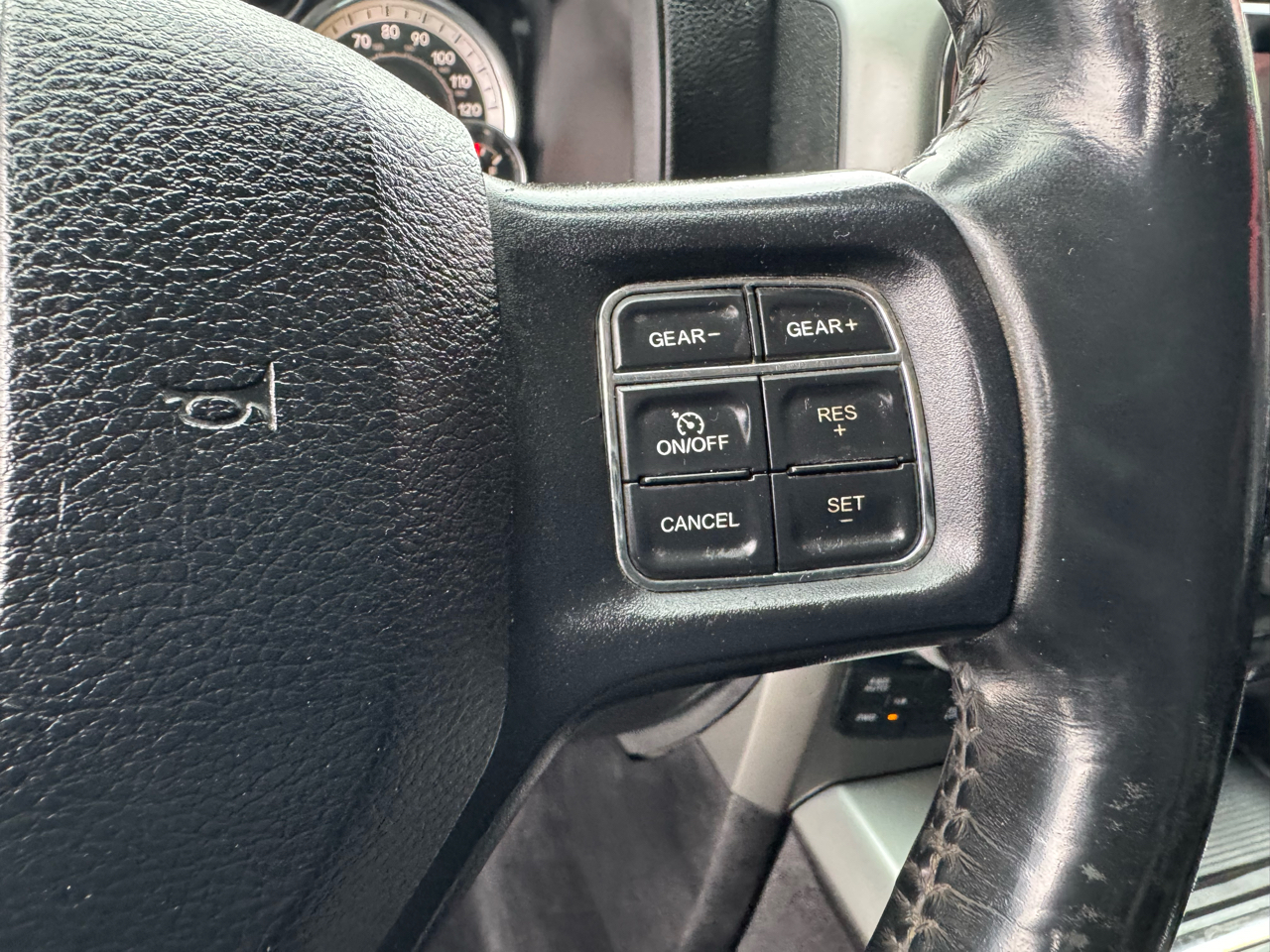 RAM 1500 4WD Crew Cab 149" Sport 2014