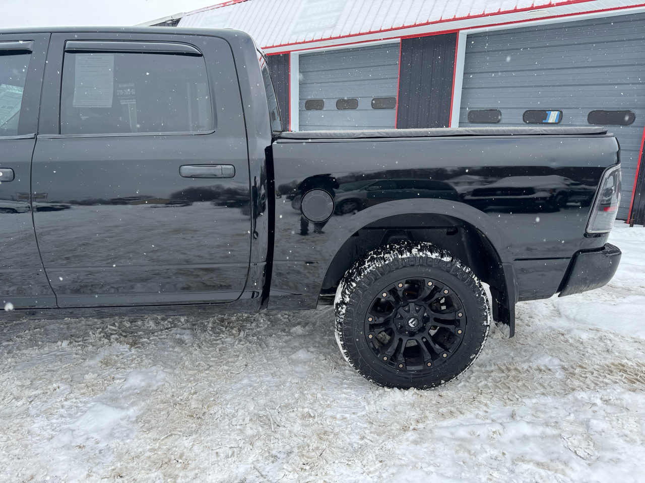 RAM 1500 4WD Crew Cab 140.5" Tradesman 2013