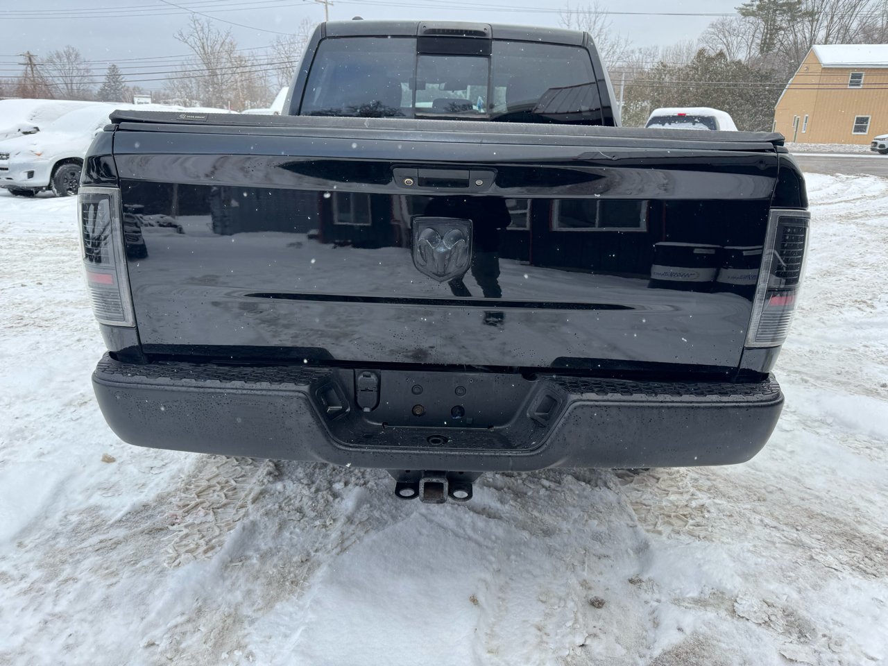 RAM 1500 4WD Crew Cab 140.5" Tradesman 2013