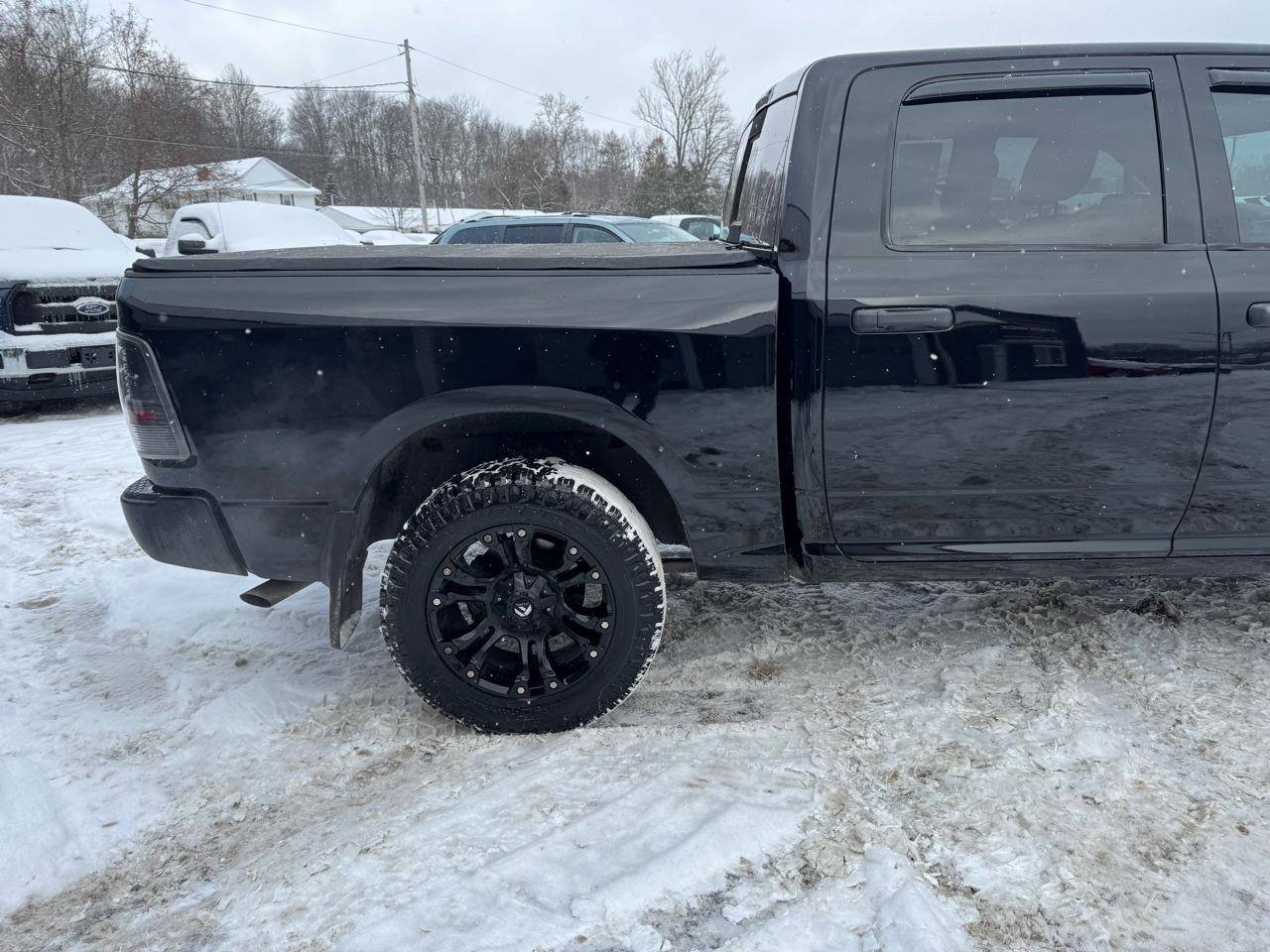 RAM 1500 4WD Crew Cab 140.5" Tradesman 2013