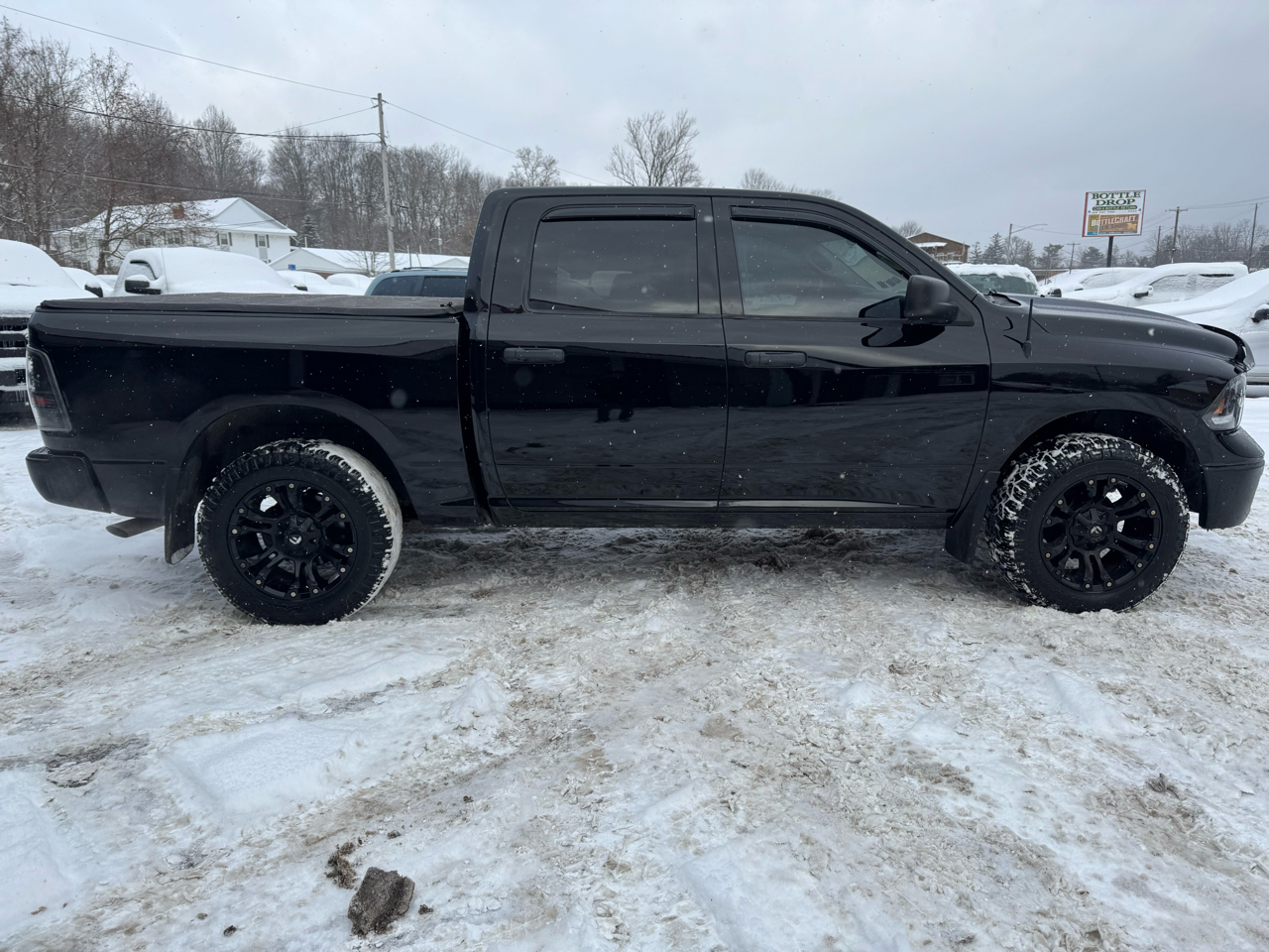 RAM 1500 4WD Crew Cab 140.5" Tradesman 2013