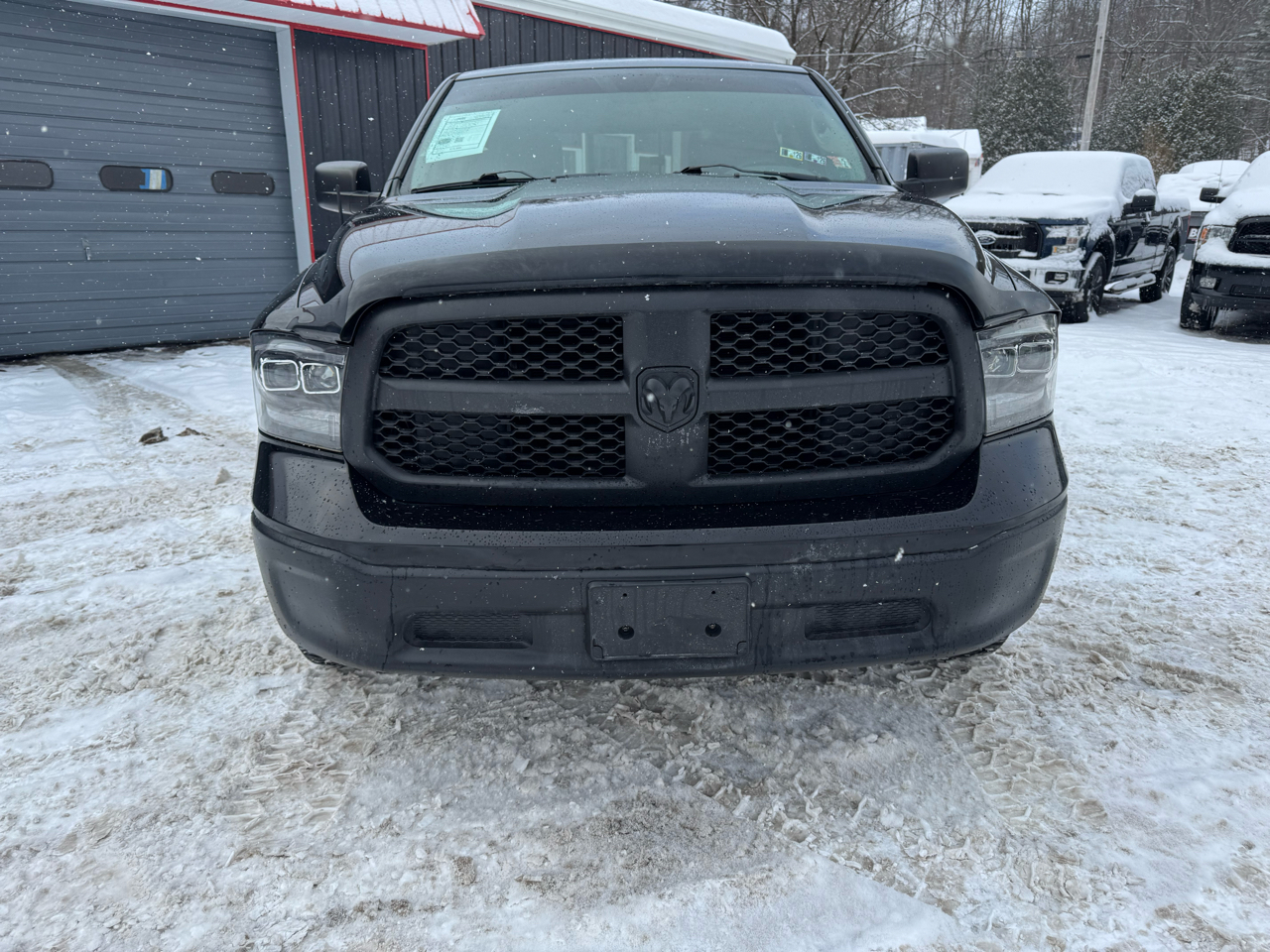 RAM 1500 4WD Crew Cab 140.5" Tradesman 2013