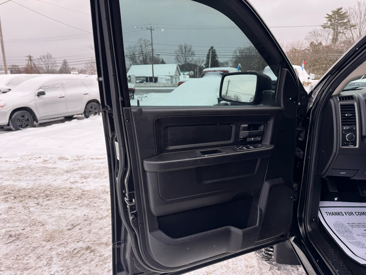 RAM 1500 4WD Crew Cab 140.5" Tradesman 2013