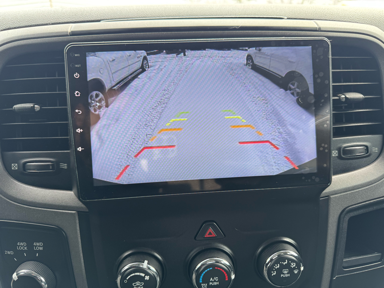 RAM 1500 4WD Crew Cab 140.5" Tradesman 2013