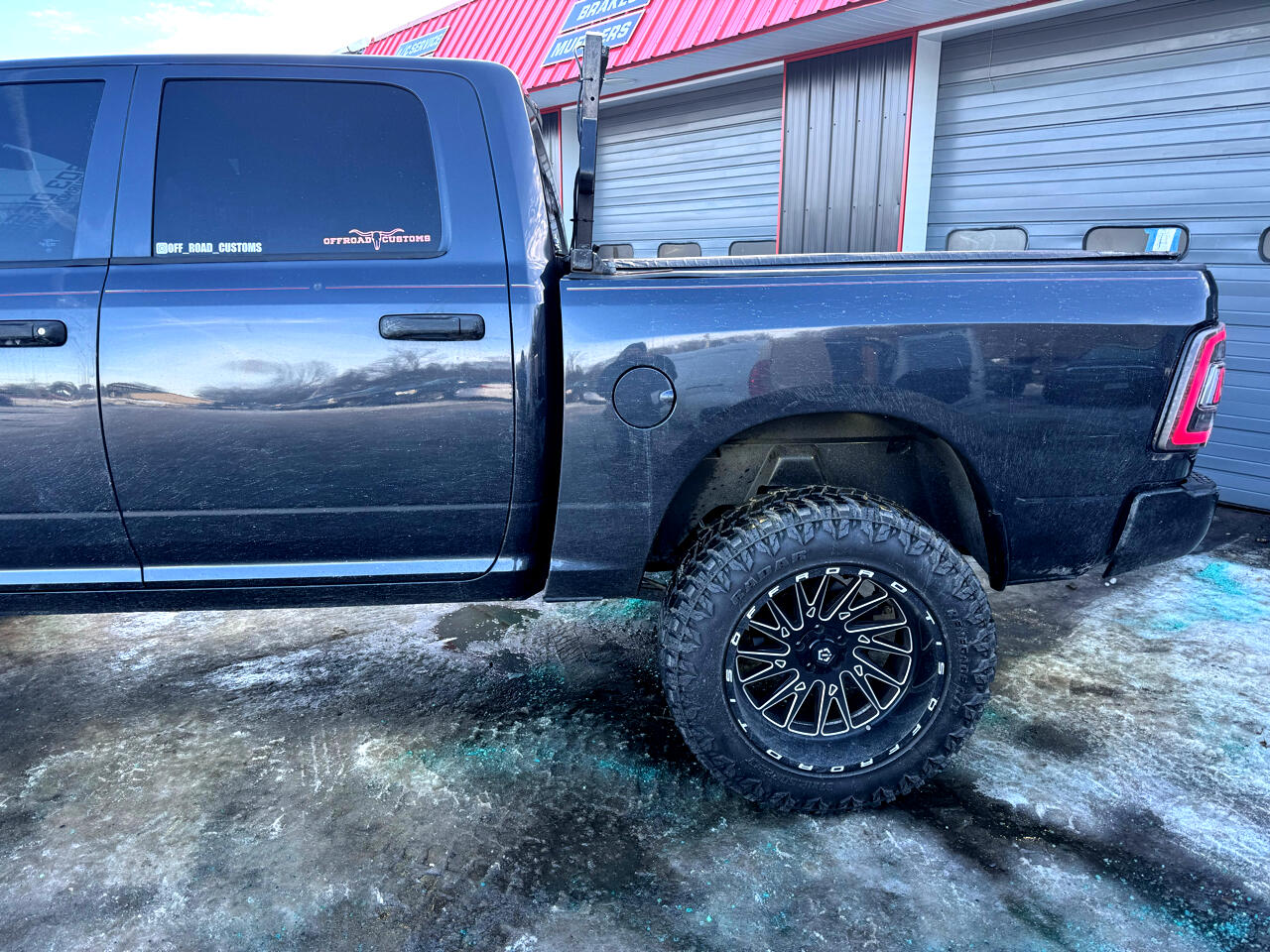 RAM 1500 4WD Crew Cab 140.5" Express 2014