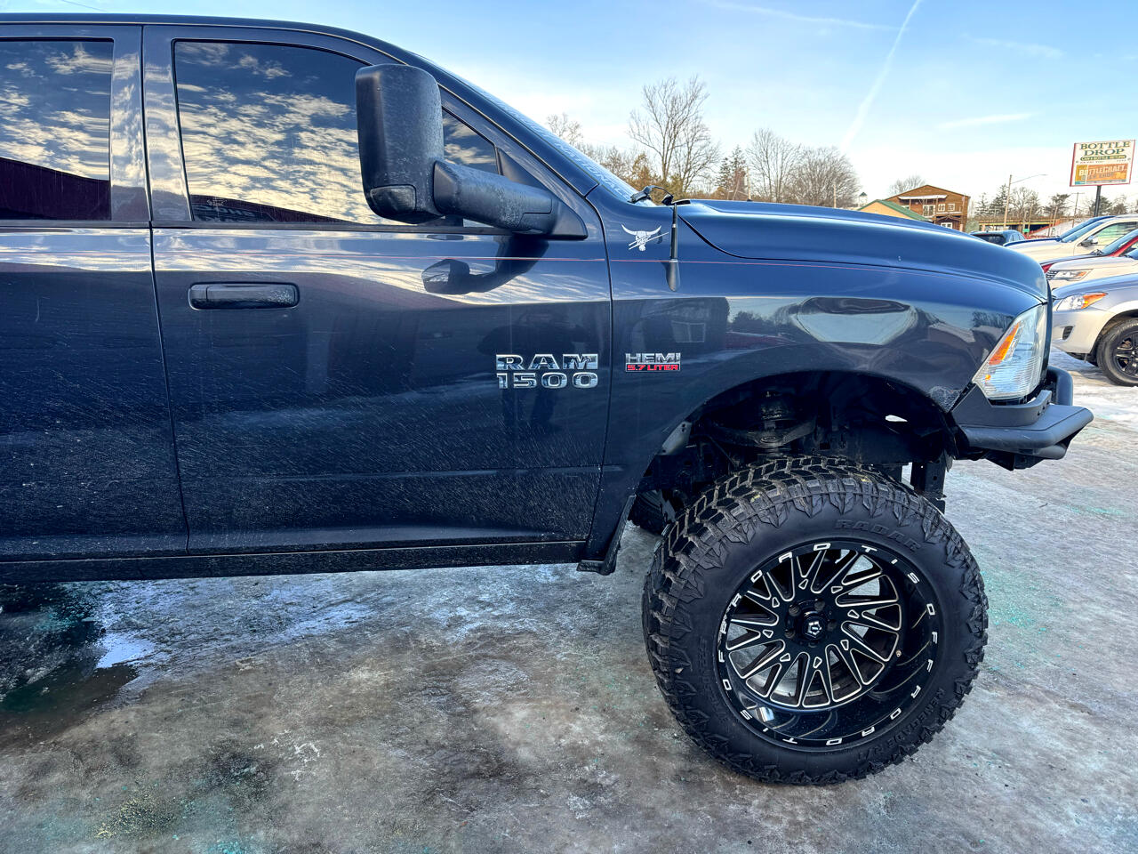 RAM 1500 4WD Crew Cab 140.5" Express 2014